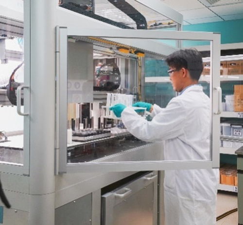 以技術創新賦能研發實力 阿克蘇諾貝爾中國引入高通量涂料測試機器人，開啟智能研發新篇章